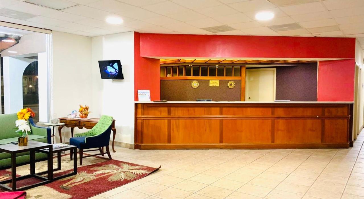 Ramada By Wyndham Walterboro Hotel Ngoại thất bức ảnh